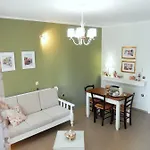 Portico Cozy Lägenhet Kariá